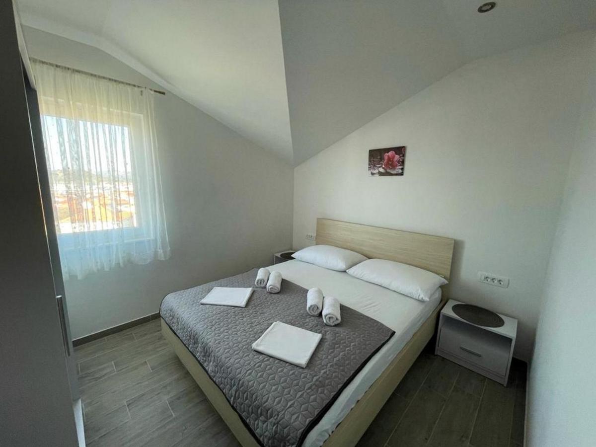Apartment Kostelić Murter Zewnętrze zdjęcie